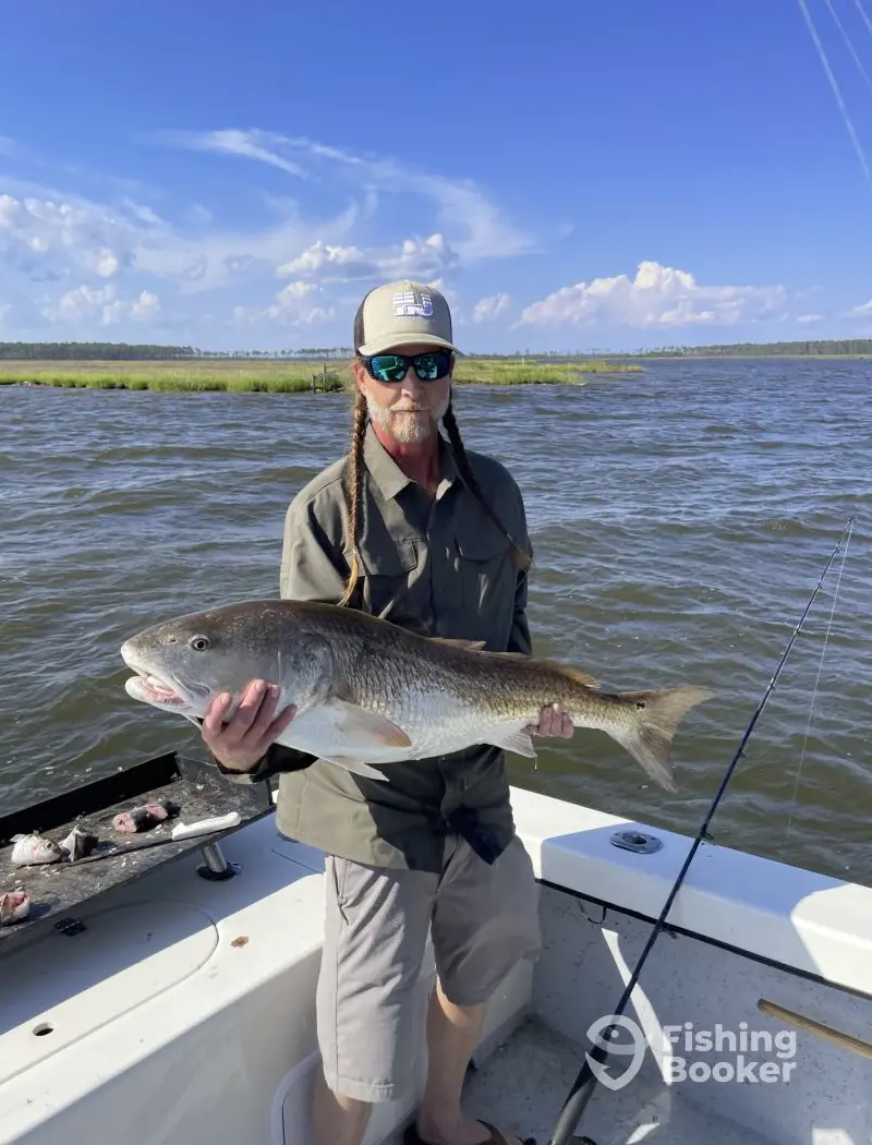 High Tide Guide Service – Morehead City charter image 3