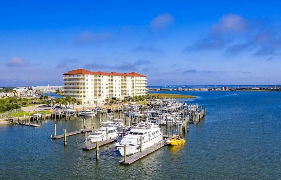 5th Floor Condo... Vacation rental home in Beaufort, NC